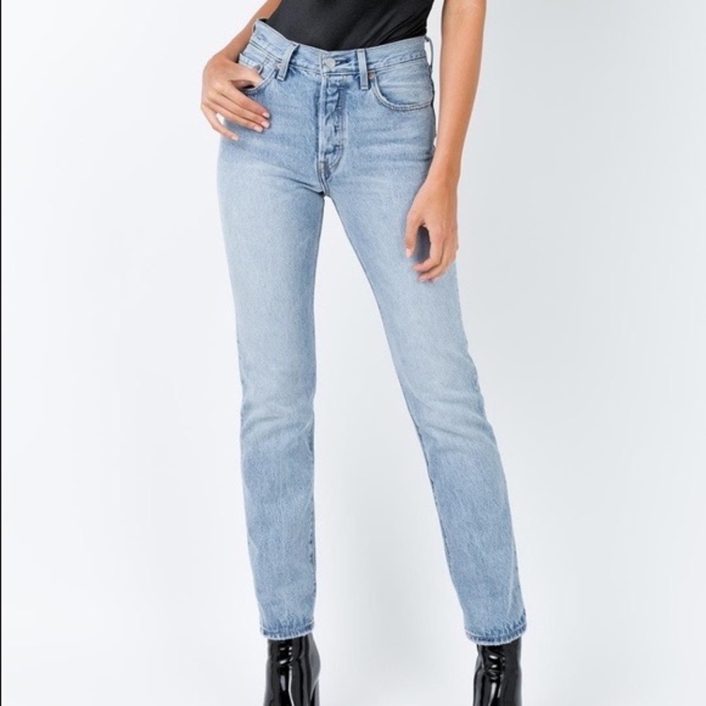 SOLD Levi’s 501 Skinny